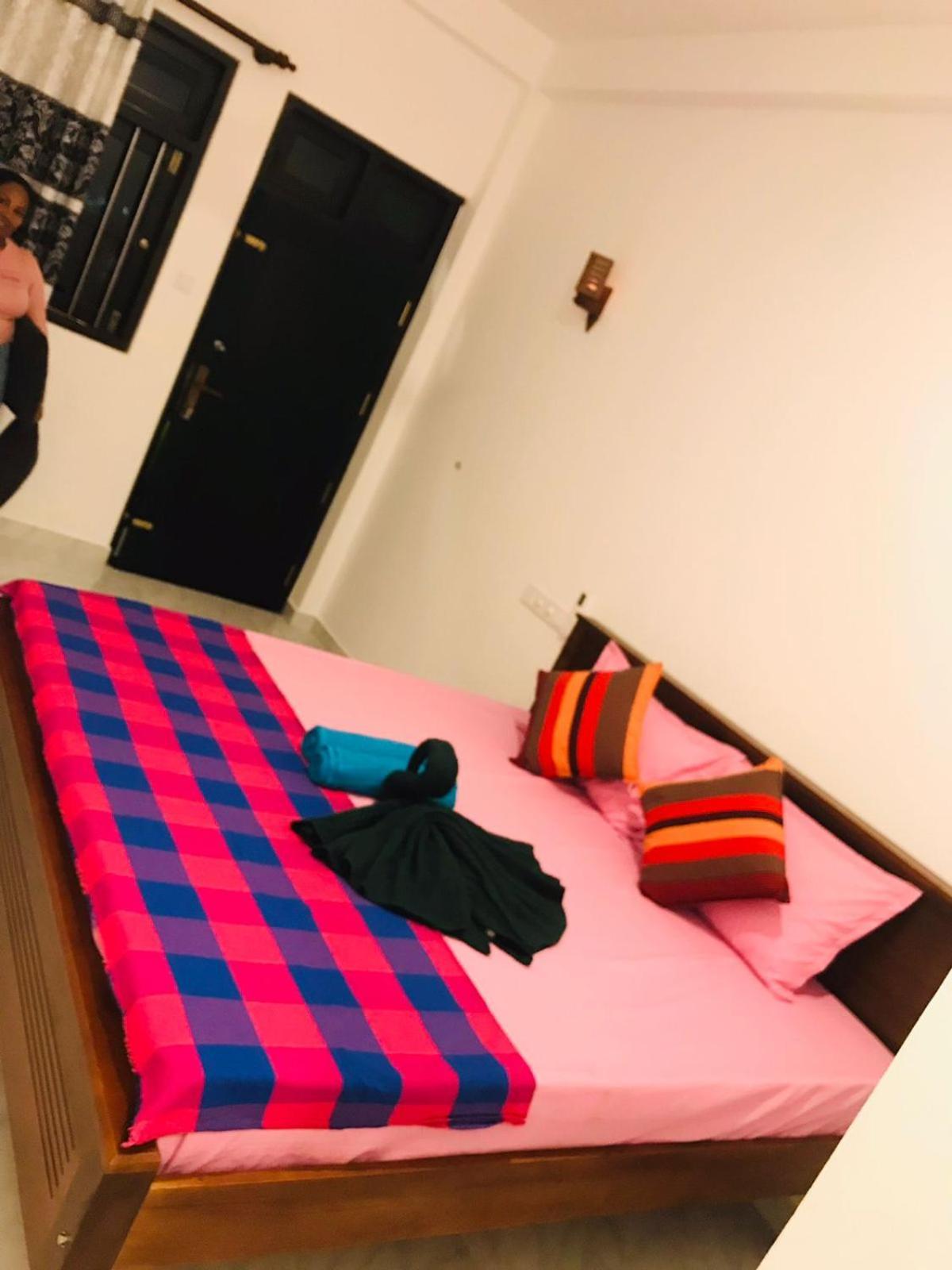 Navodya Guest Mirissa Hotell Exteriör bild