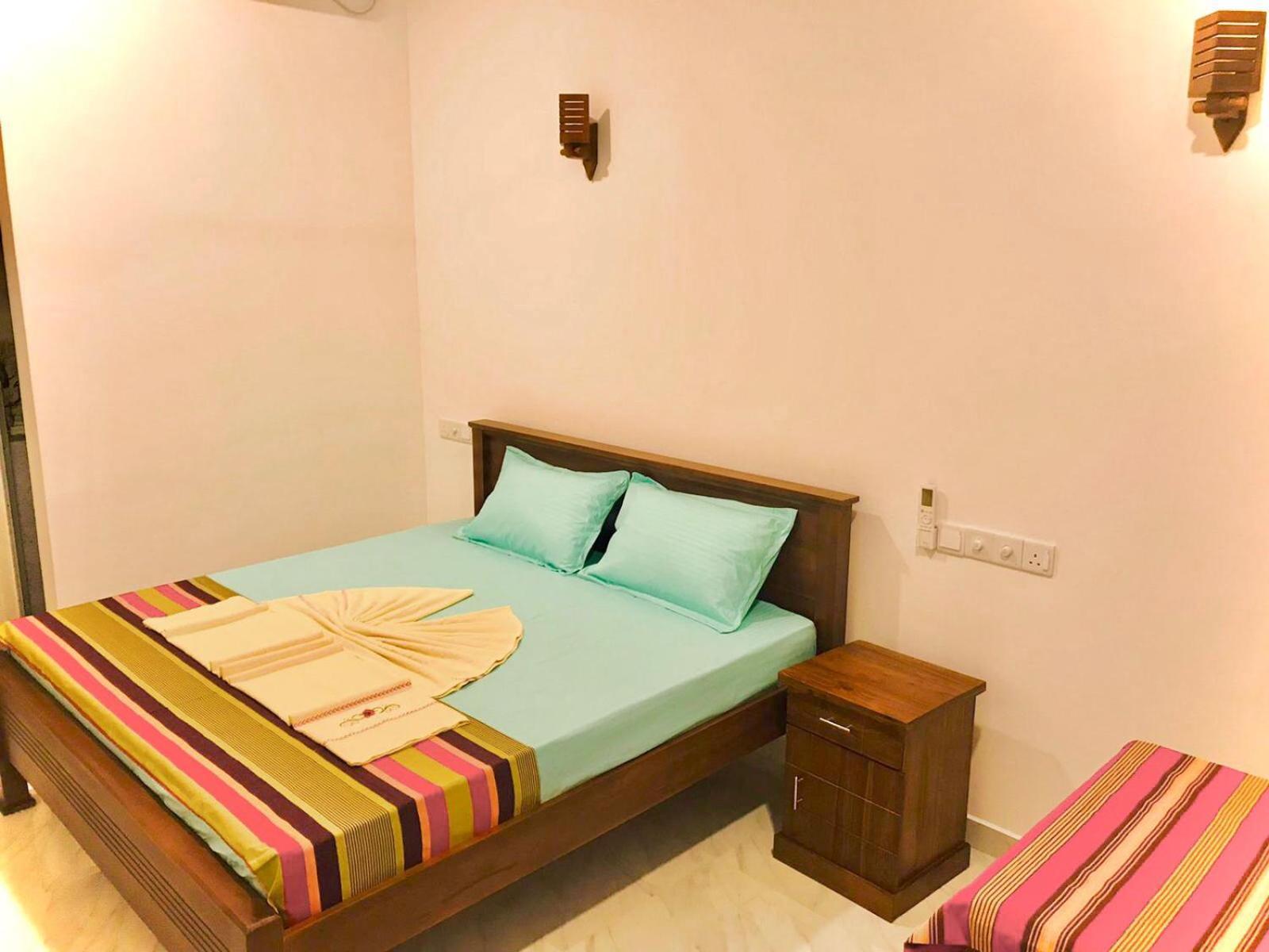 Navodya Guest Mirissa Hotell Rum bild